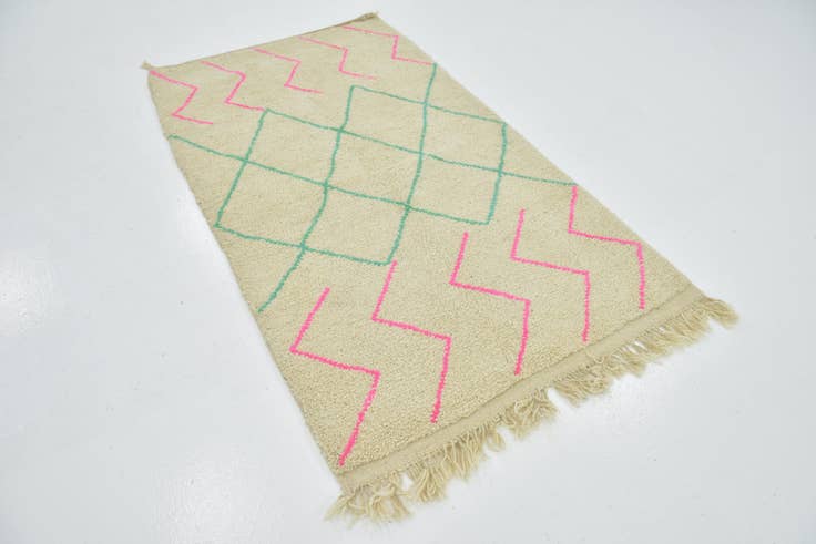 Detail image of 3' 10 x 6' 9 Hand Knotted Moroccan Wool Rug