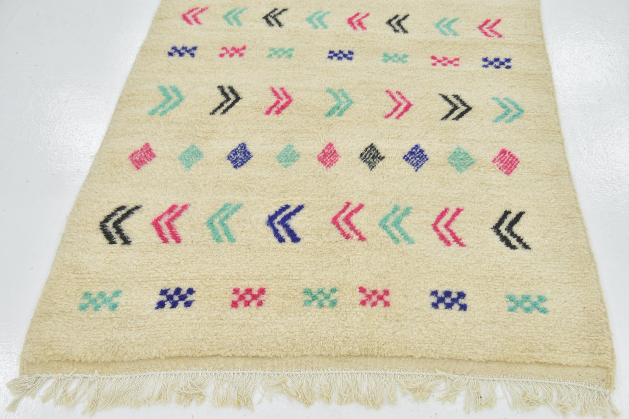 4' 3 x 6' Hand Knotted Moroccan Wool Rug