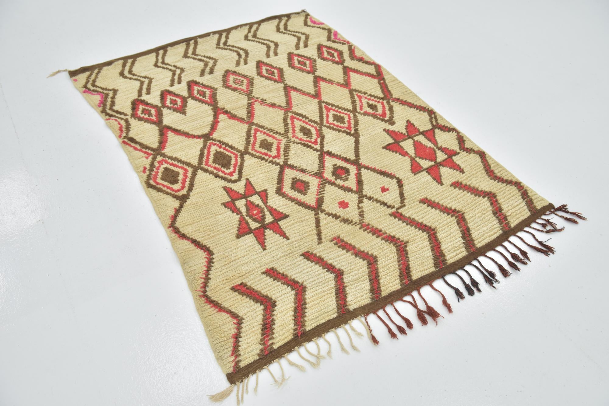 4' 5 x 6' Hand Knotted Moroccan Wool Rug