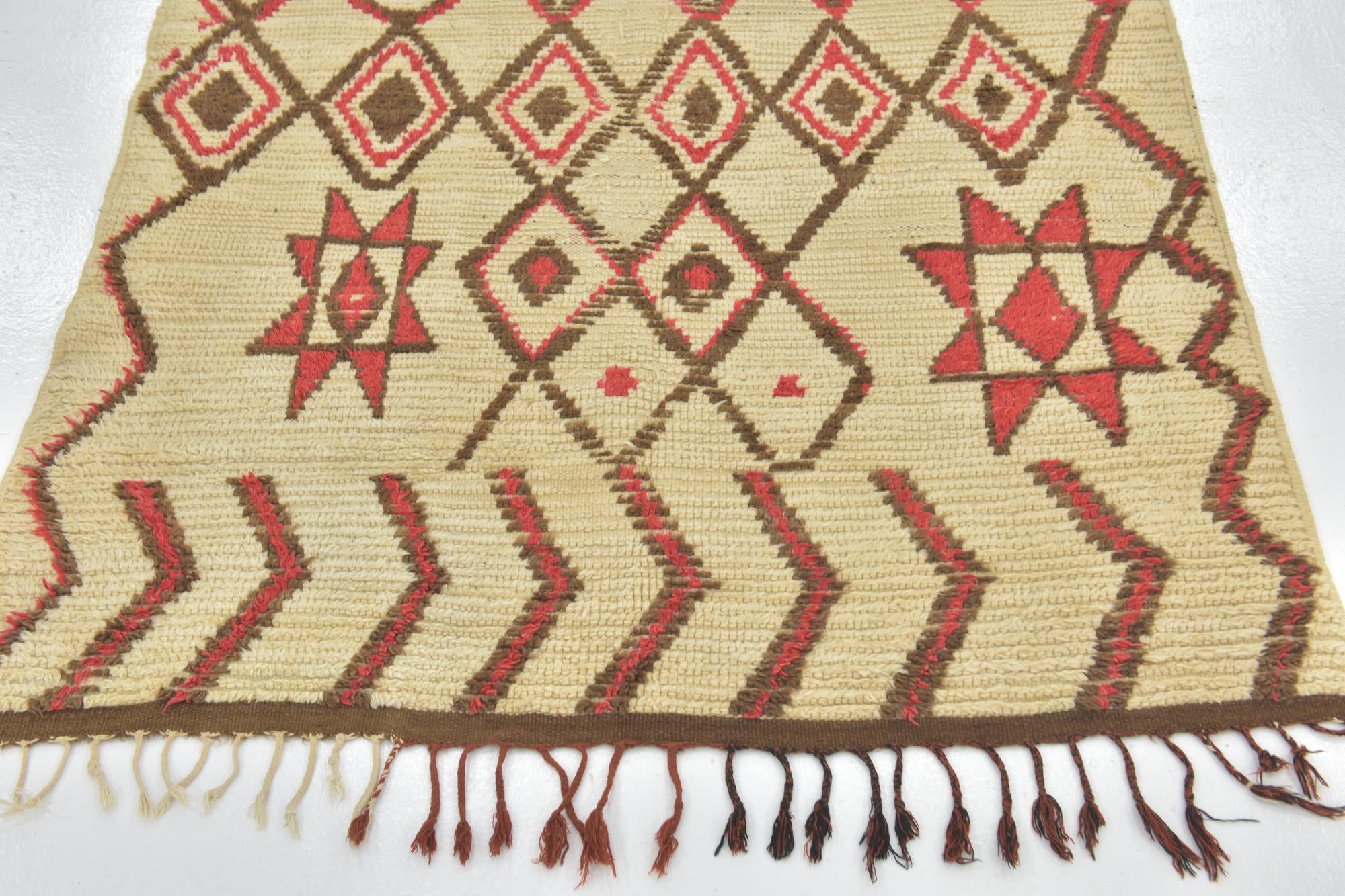 4' 5 x 6' Hand Knotted Moroccan Wool Rug