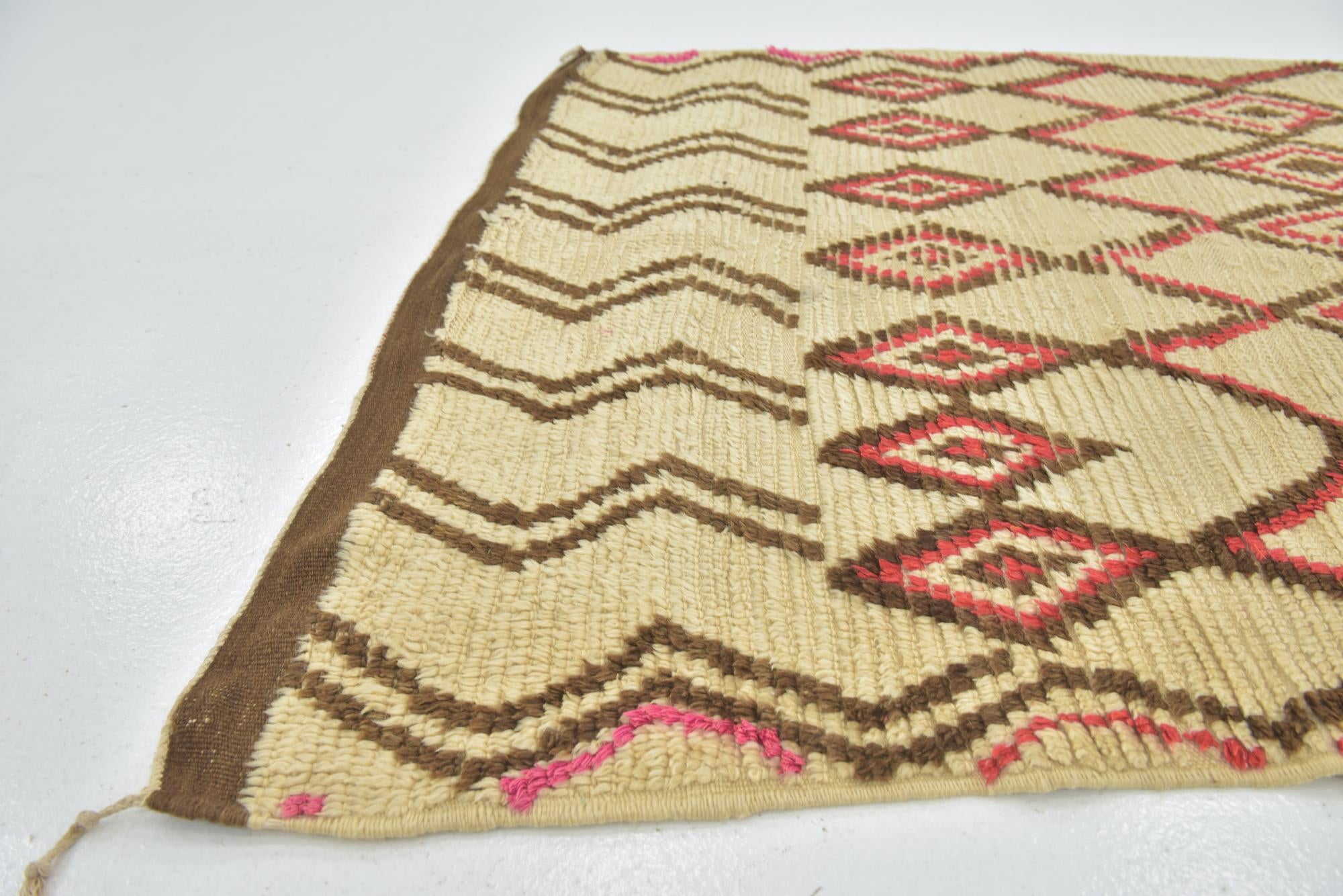 4' 5 x 6' Hand Knotted Moroccan Wool Rug