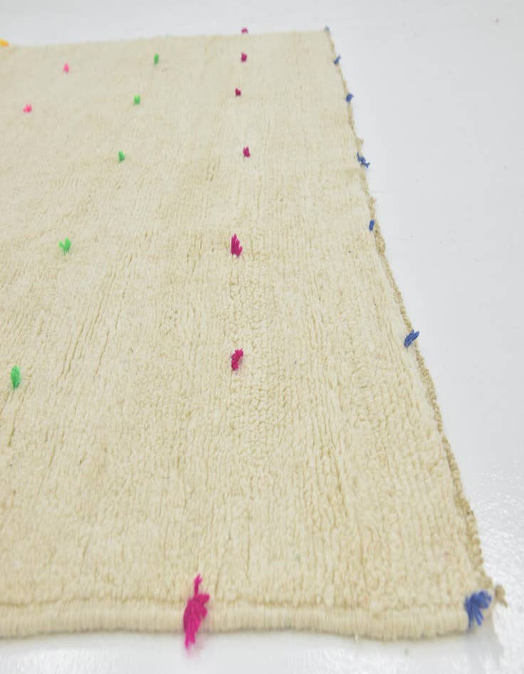 Detail image of 6' 10 x 9' 10  Hand Knotted Moroccan Wool Rug