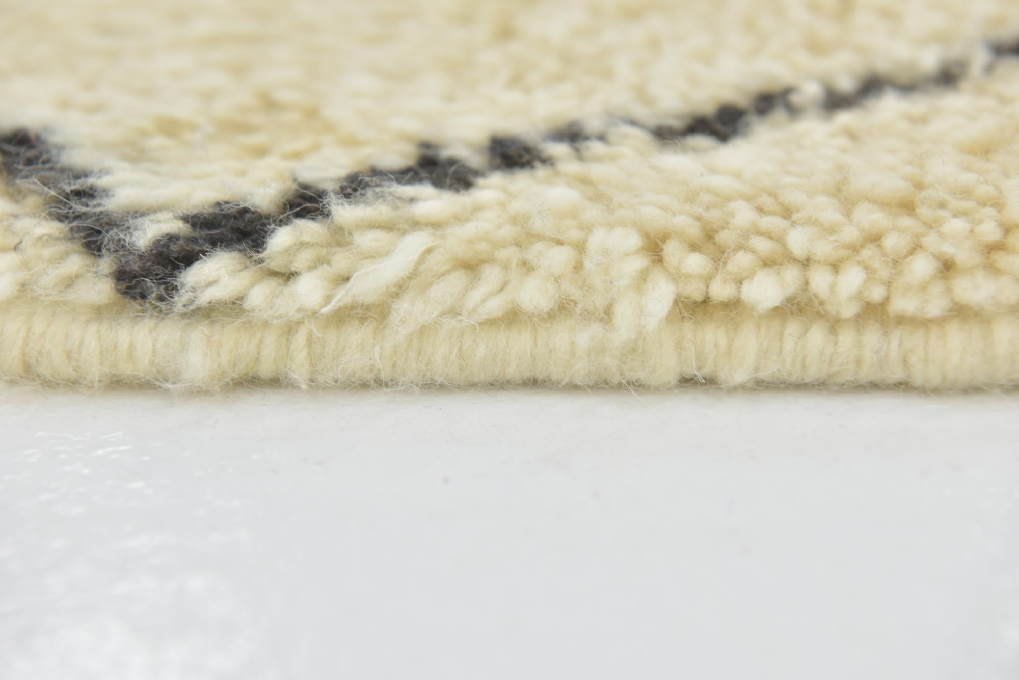 7' x 10' Hand Knotted Moroccan Wool Rug