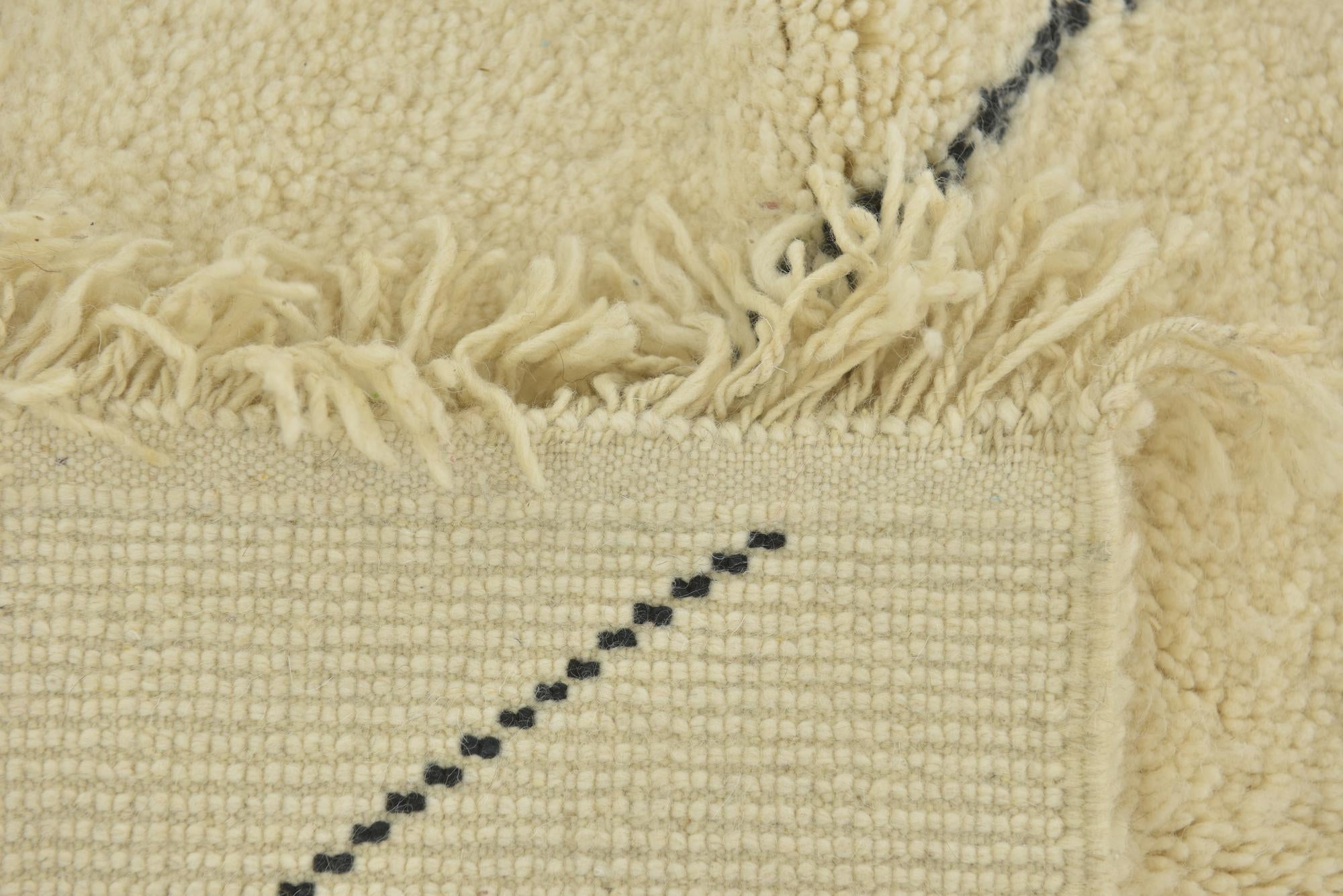 7' x 10' 2 Hand Knotted Moroccan Wool Rug