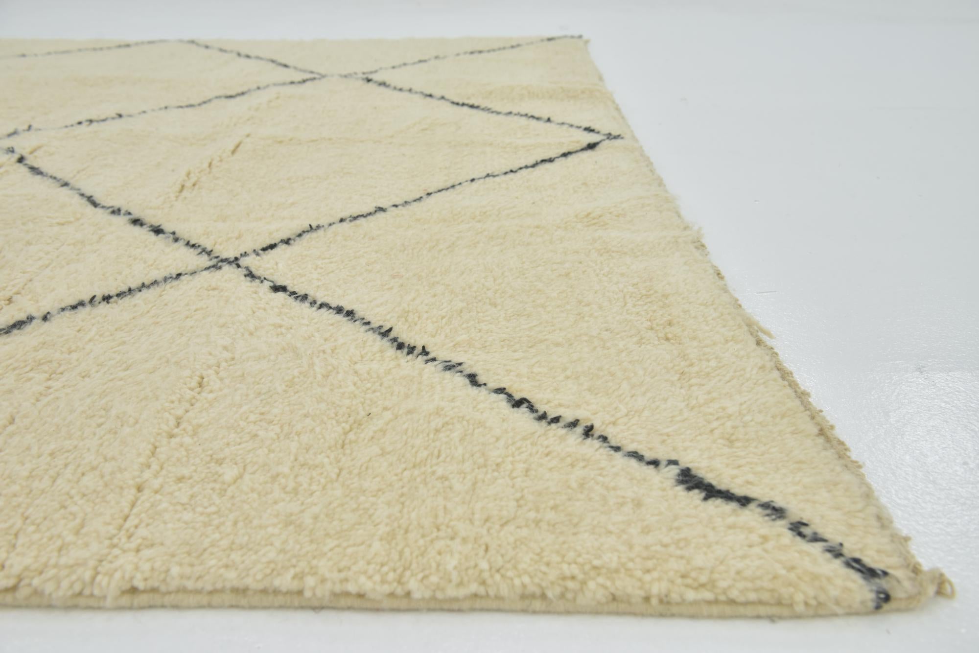 7' x 10' 2 Hand Knotted Moroccan Wool Rug