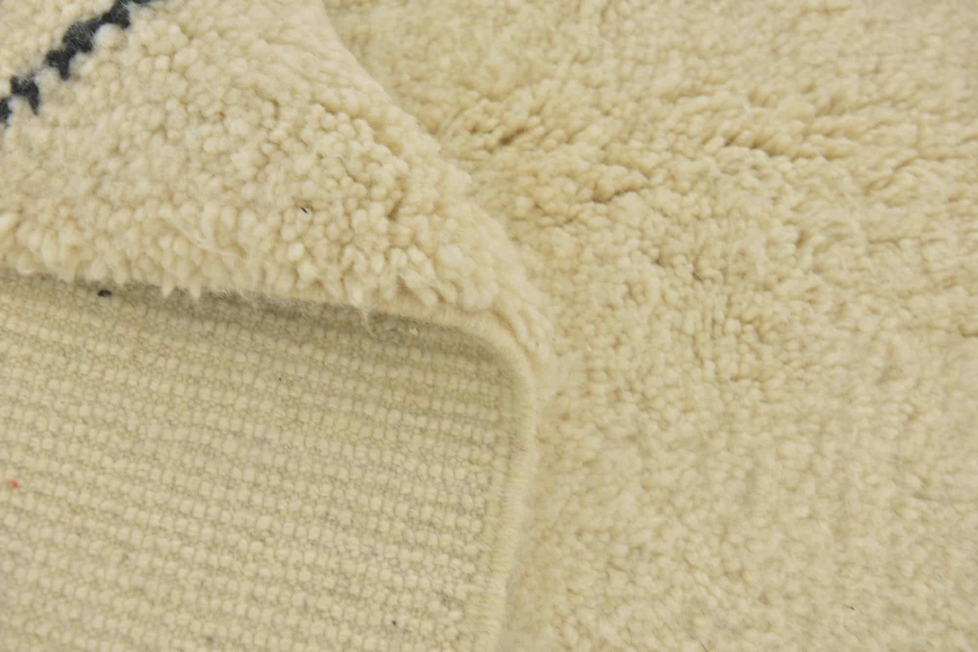 7' x 10' 2 Hand Knotted Moroccan Wool Rug
