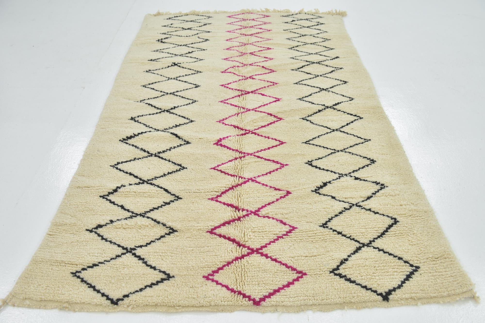 4' 10 x 8' 5 Hand Knotted Moroccan Wool Rug