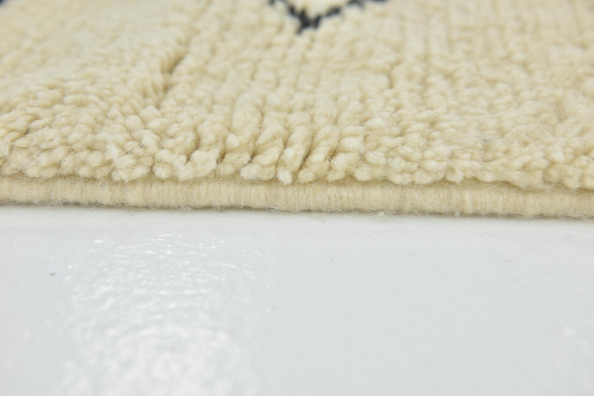 4' 10 x 8' 5 Hand Knotted Moroccan Wool Rug