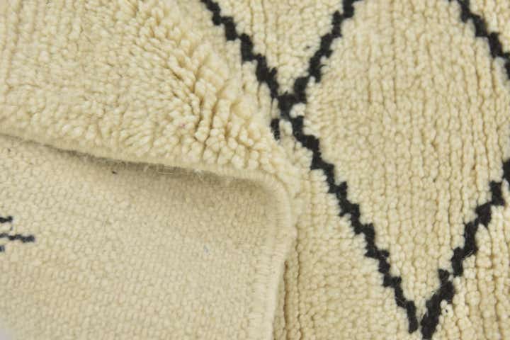 4' 10 x 8' 5 Hand Knotted Moroccan Wool Rug