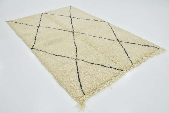 5' 3 x 8' Hand Knotted Moroccan Wool Rug