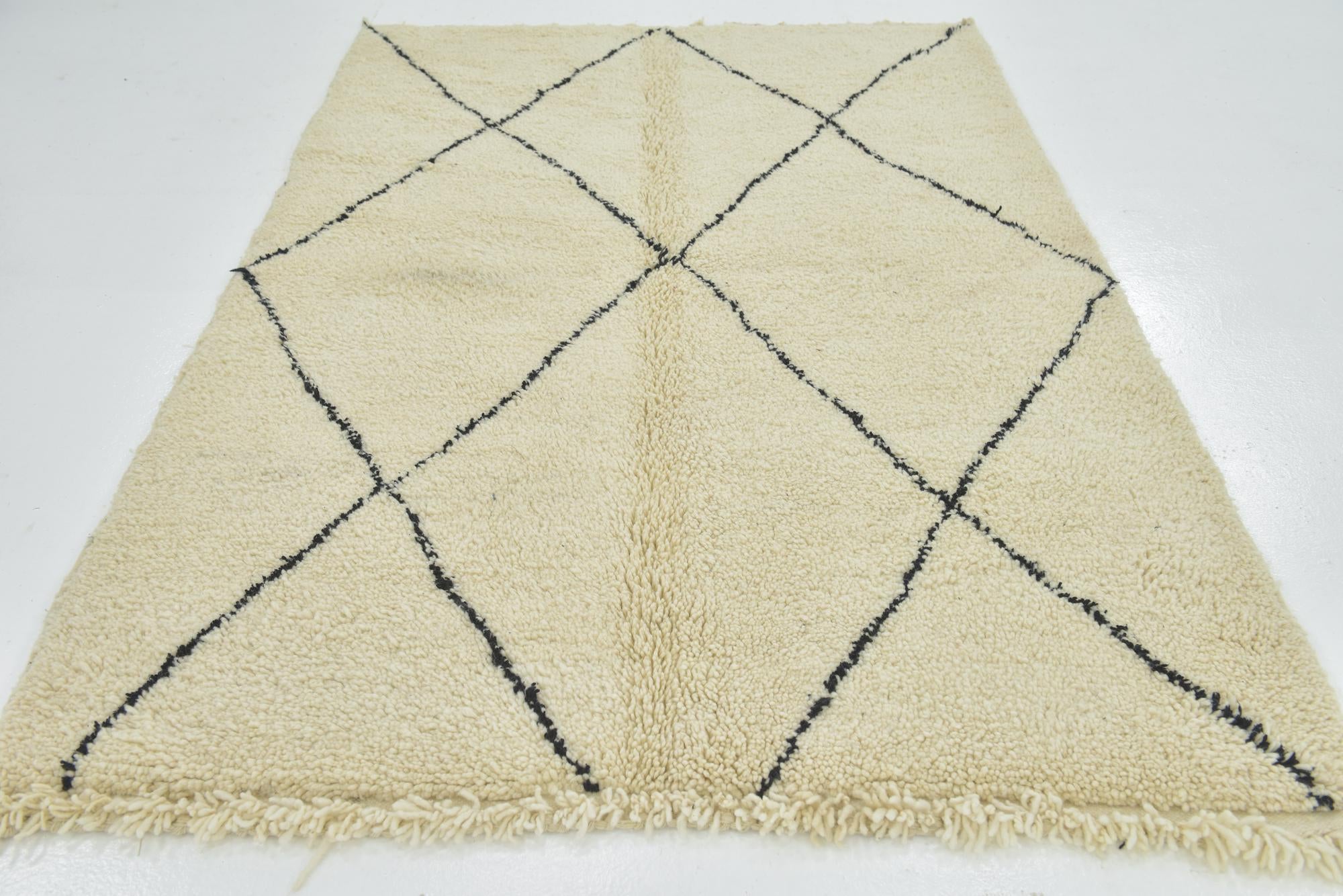 5' 3 x 8' Hand Knotted Moroccan Wool Rug