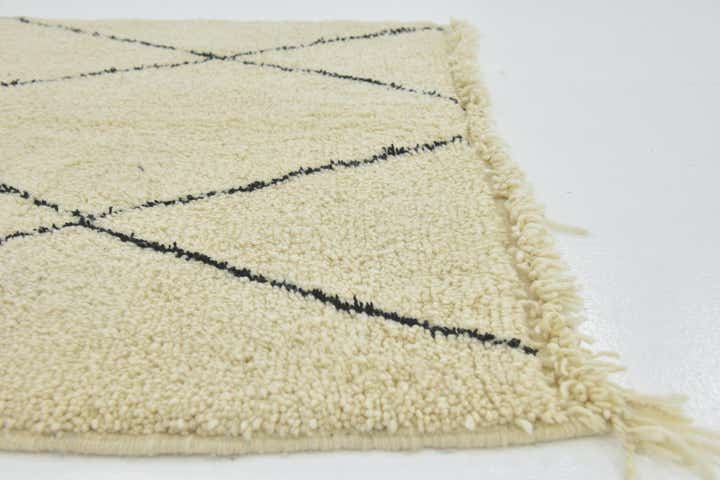 5' 3 x 8' Hand Knotted Moroccan Wool Rug