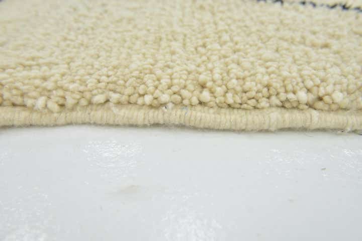 5' 3 x 8' Hand Knotted Moroccan Wool Rug