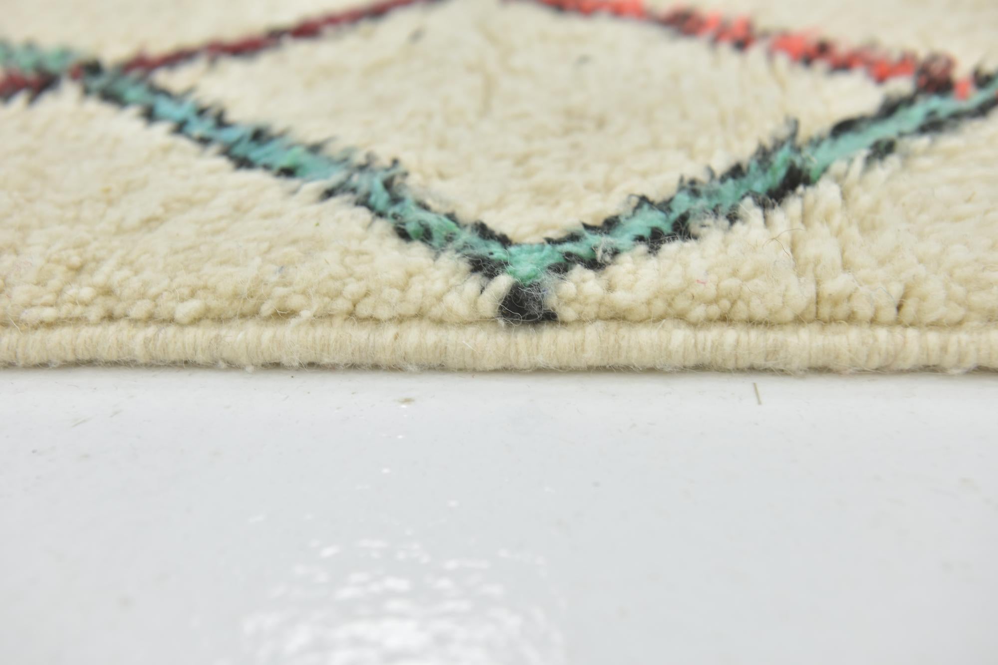 4' 10 x 6' 4 Hand Knotted Moroccan Wool Rug
