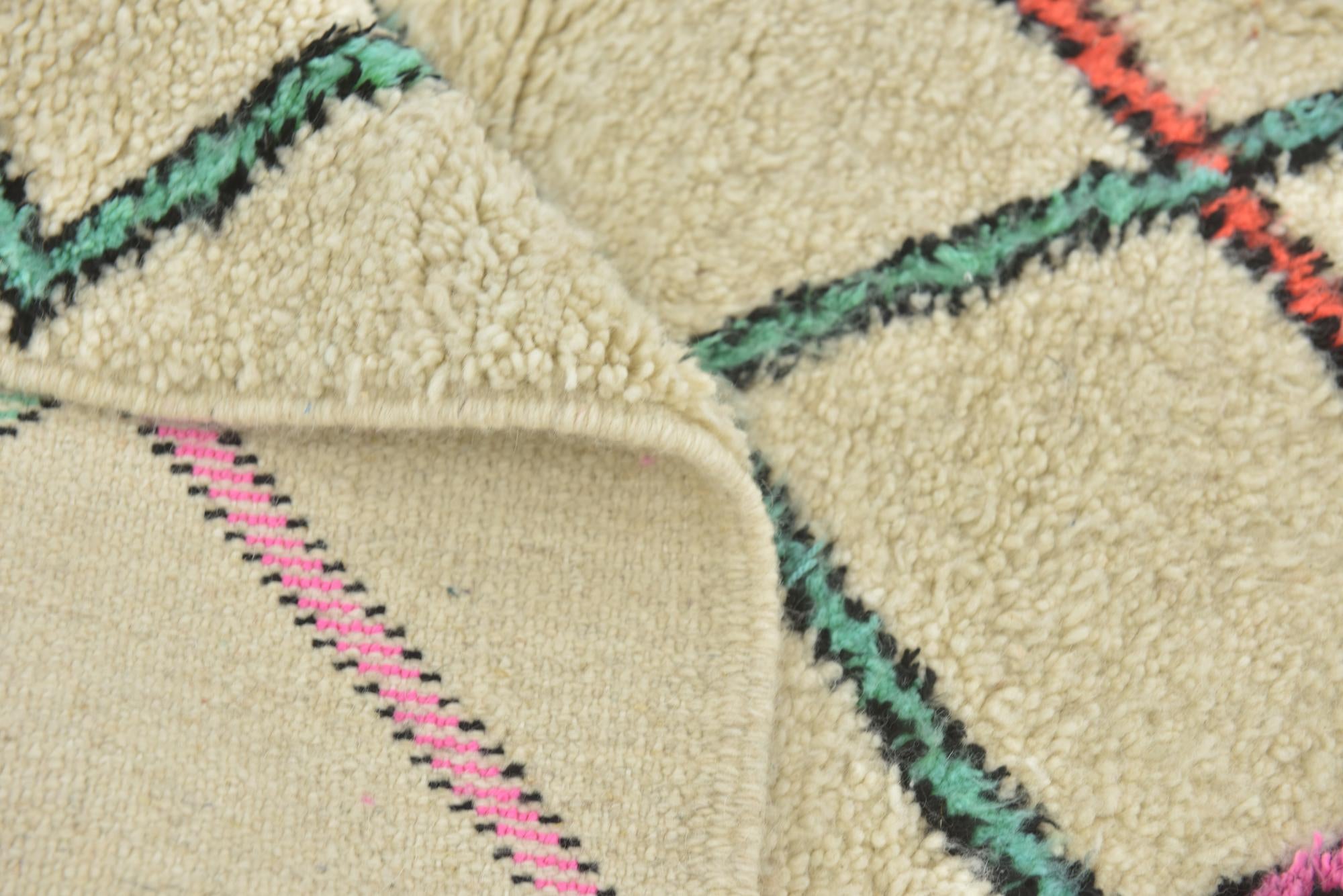 4' 10 x 6' 4 Hand Knotted Moroccan Wool Rug