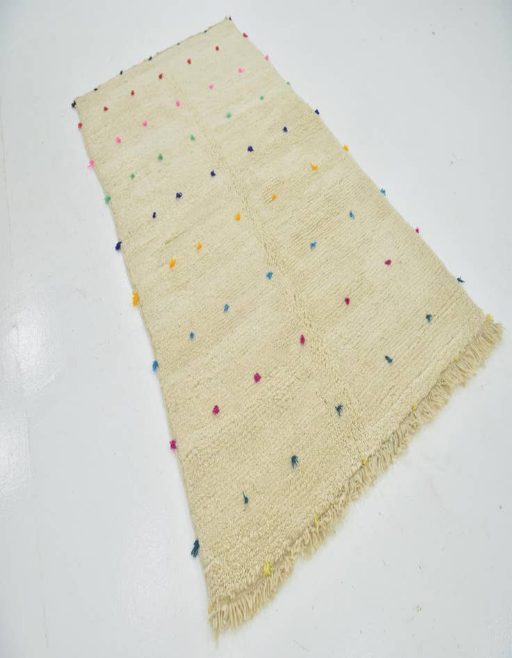 Detail image of 4' 9 x 8' 2  Hand Knotted Moroccan Wool Rug