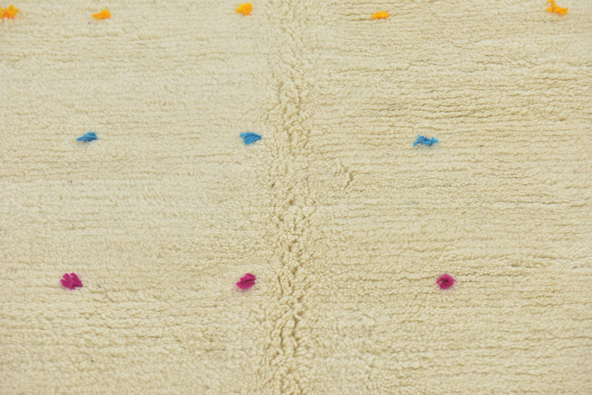 4' 9 x 8' 2 Hand Knotted Moroccan Wool Rug