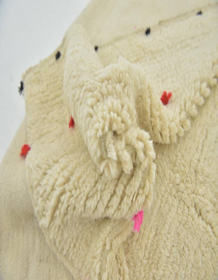 Detail image of 4' 9 x 8' 2  Hand Knotted Moroccan Wool Rug