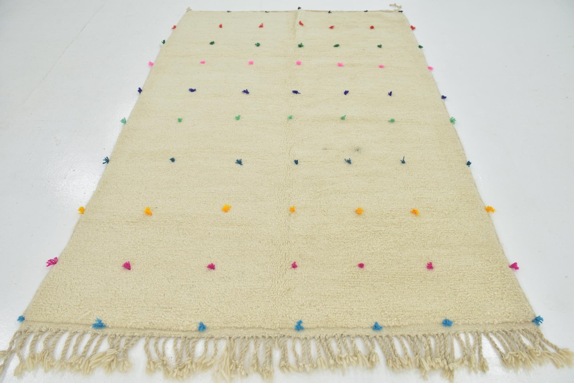 5' 4 x 8' 2 Hand Knotted Moroccan Wool Rug