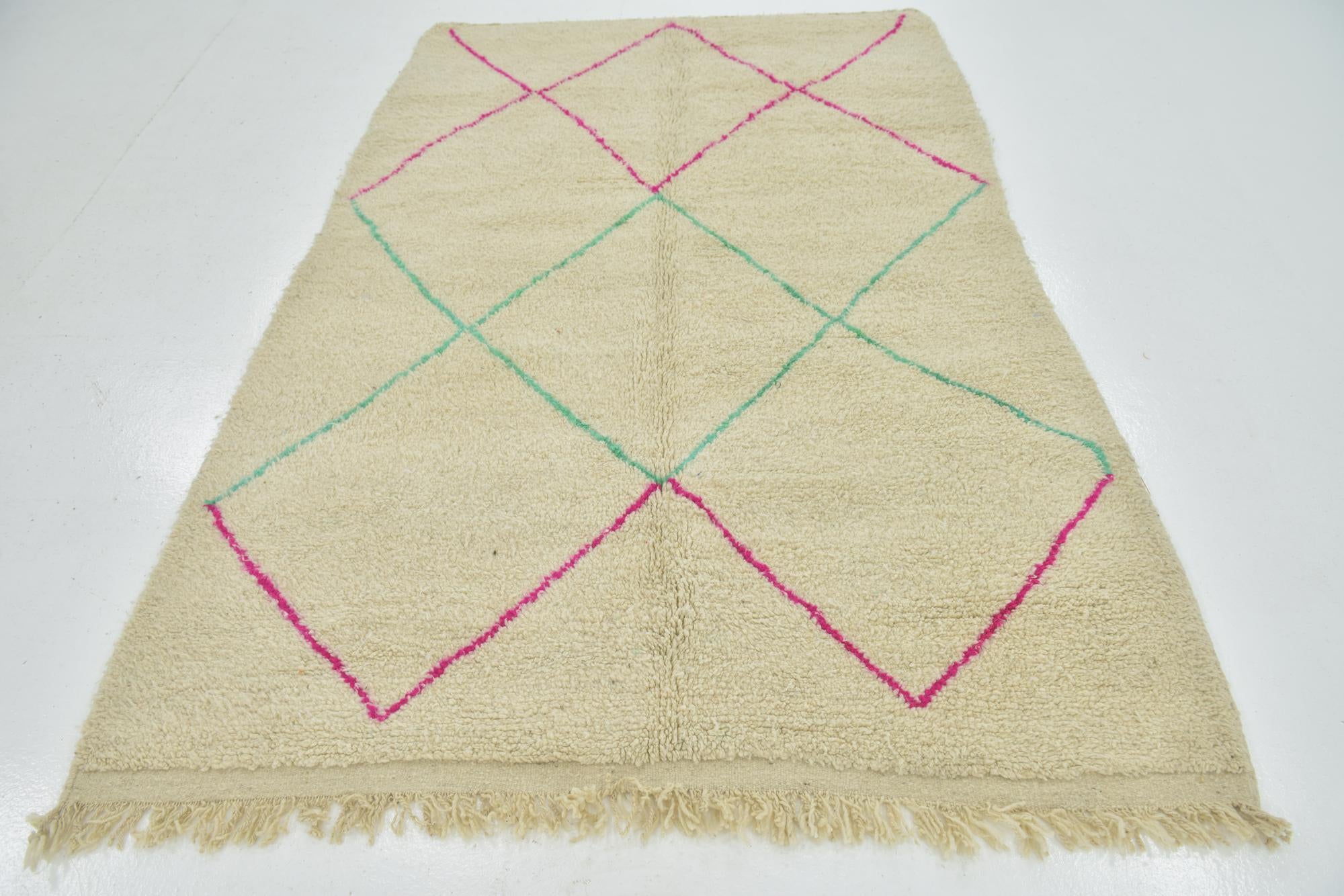 5' 2 x 8' Hand Knotted Moroccan Wool Rug