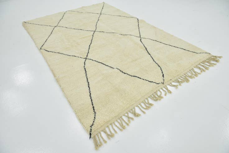 Detail image of 6' 8 x 10' Hand Knotted Moroccan Wool Rug