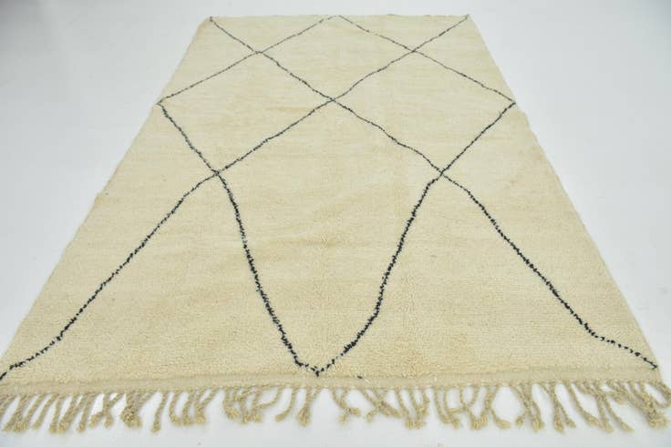 Detail image of 6' 8 x 10' Hand Knotted Moroccan Wool Rug