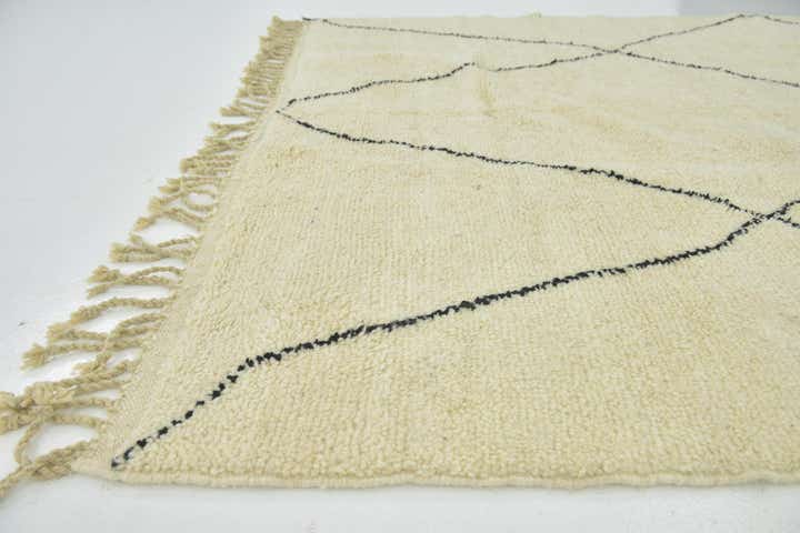 6' 8 x 10' Hand Knotted Moroccan Wool Rug