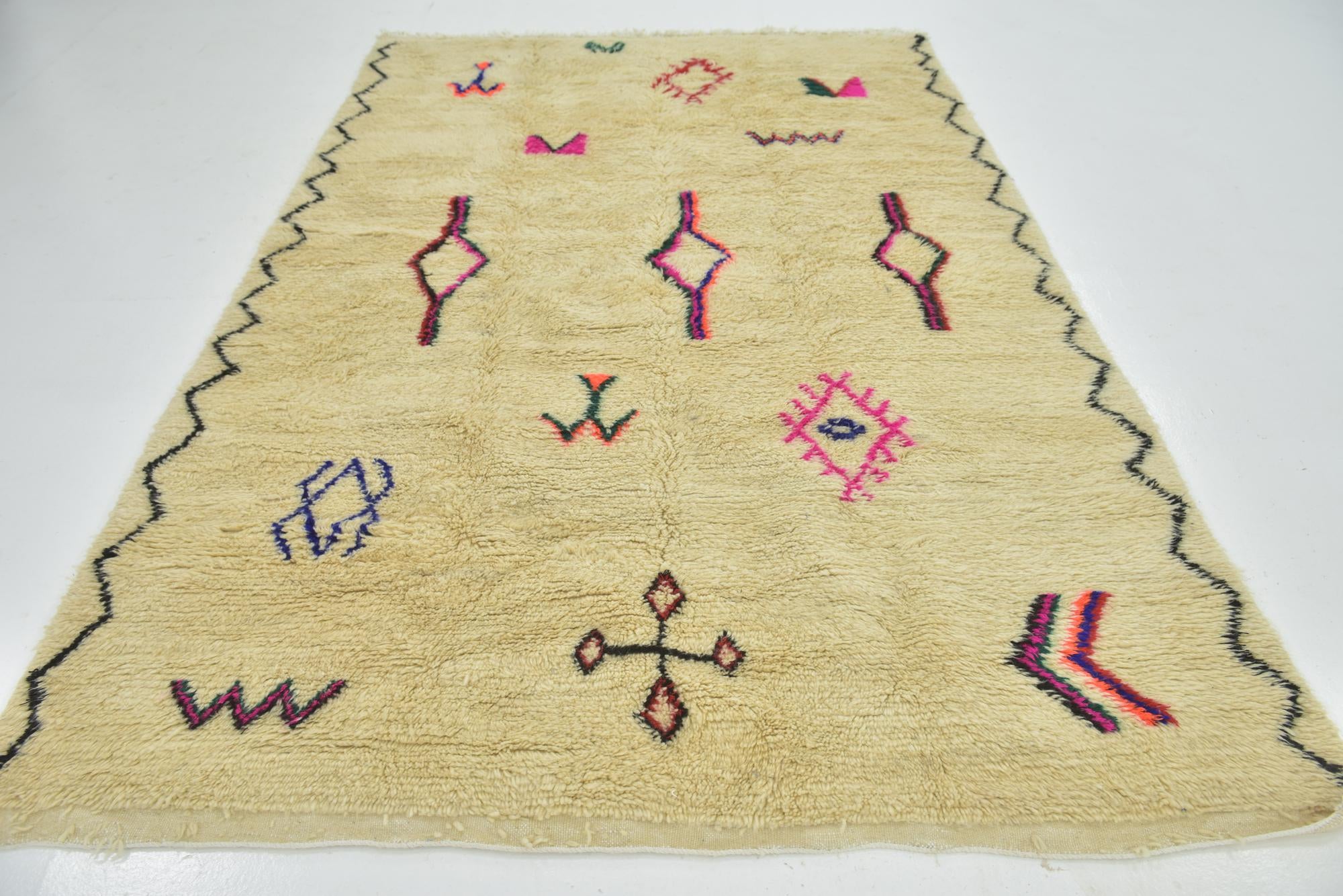 6' 4 x 9' 6 Hand Knotted Moroccan Wool Rug