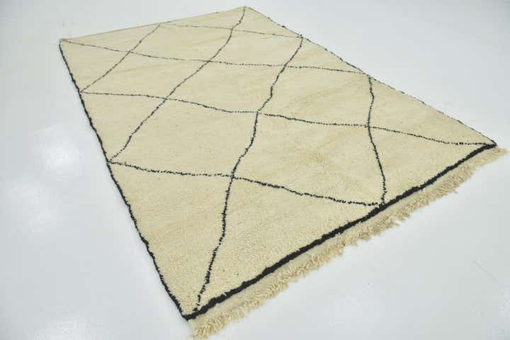 6' 6 x 9' Hand Knotted Moroccan Wool Rug