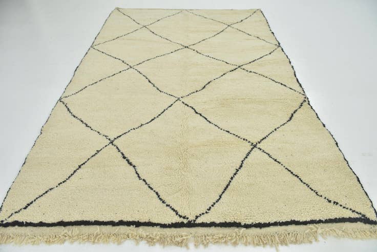 Detail image of 6' 6 x 9' Hand Knotted Moroccan Wool Rug