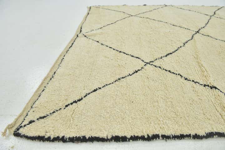 6' 6 x 9' Hand Knotted Moroccan Wool Rug