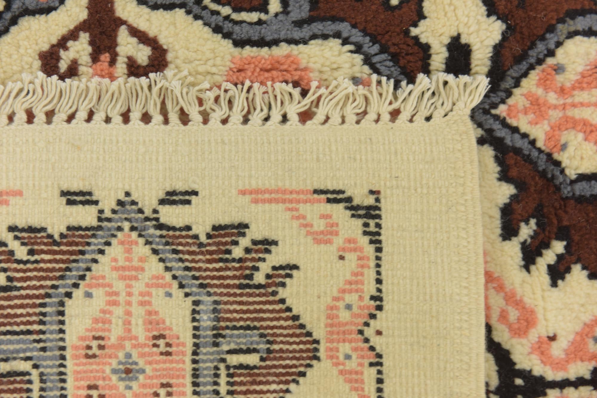 5' 8 x 7' 2 Hand Knotted Moroccan Wool Rug