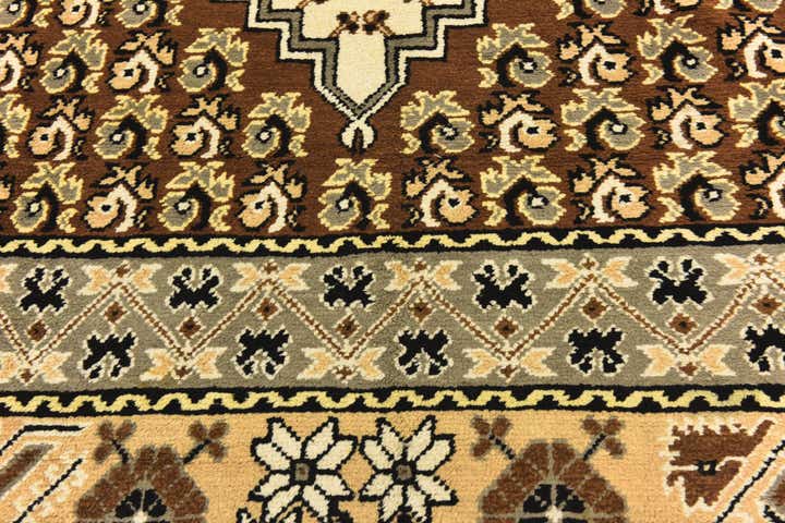 6' 7 x 9' 10 Hand Knotted Moroccan Wool Rug