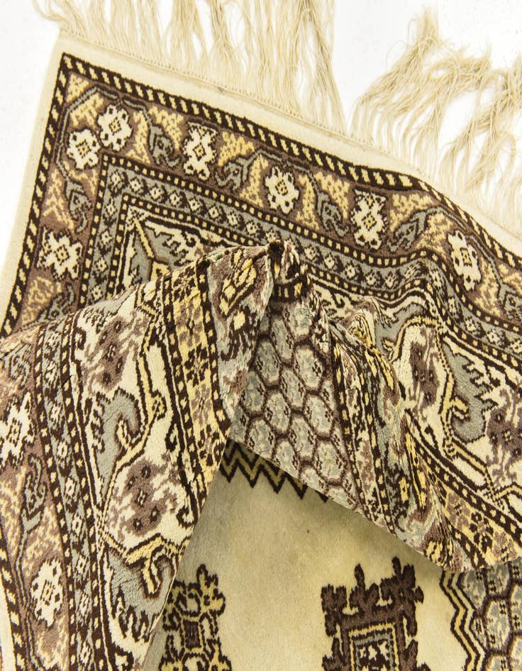 Detail image of 6' 6 x 9'  Hand Knotted Moroccan Wool Rug