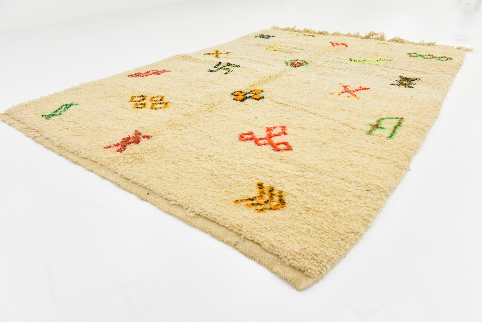 5' 4 x 7' 10 Hand Knotted Moroccan Wool Rug