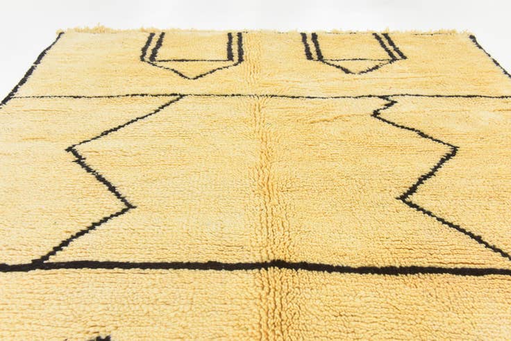 Detail image of 5' 6 x 7' 5 Hand Knotted Moroccan Wool Rug