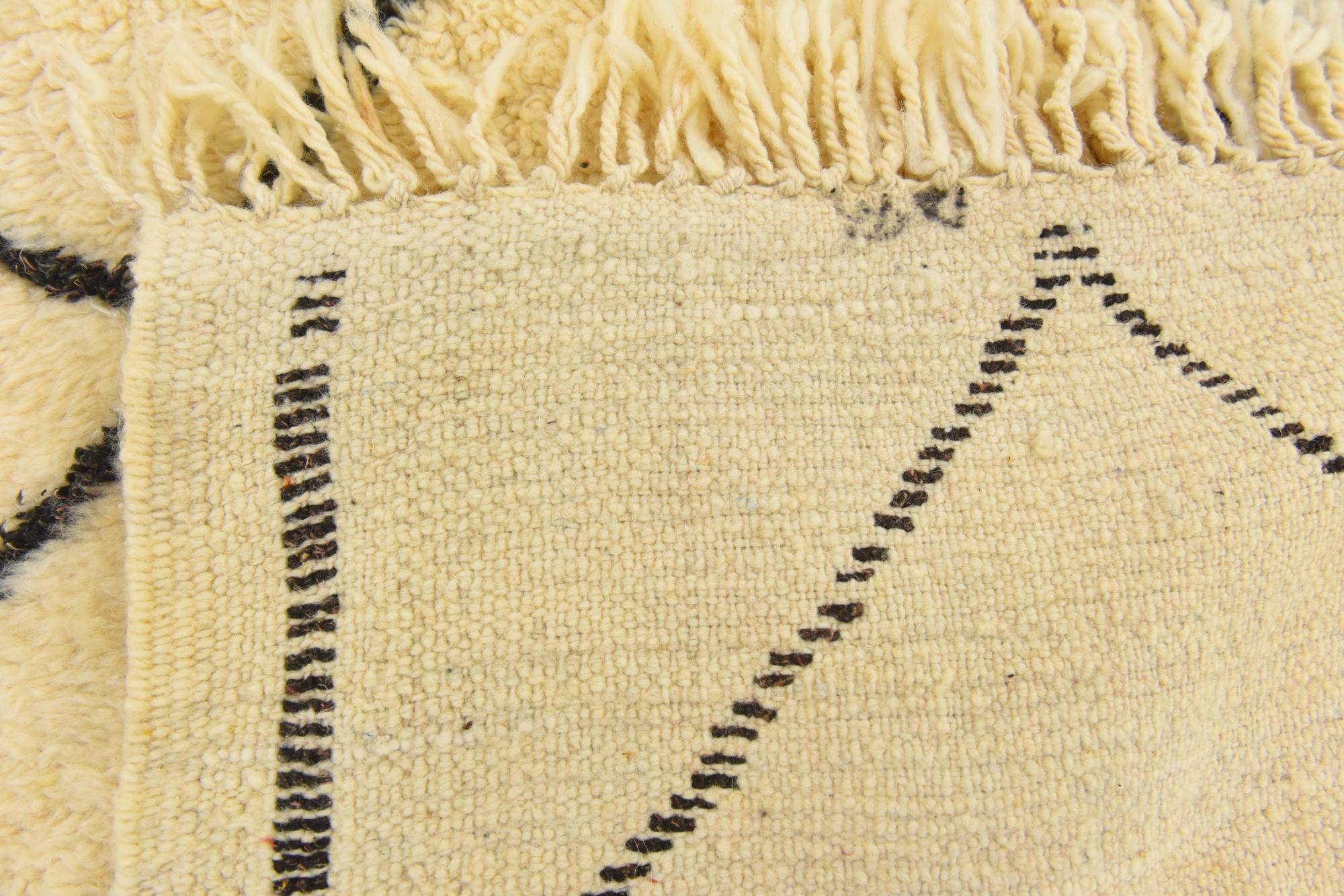 5' x 8' 5 Hand Knotted Moroccan Wool Rug