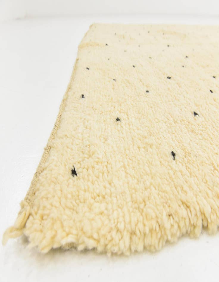 Detail image of 6' 9 x 9' 9 Hand Knotted Moroccan Wool Rug