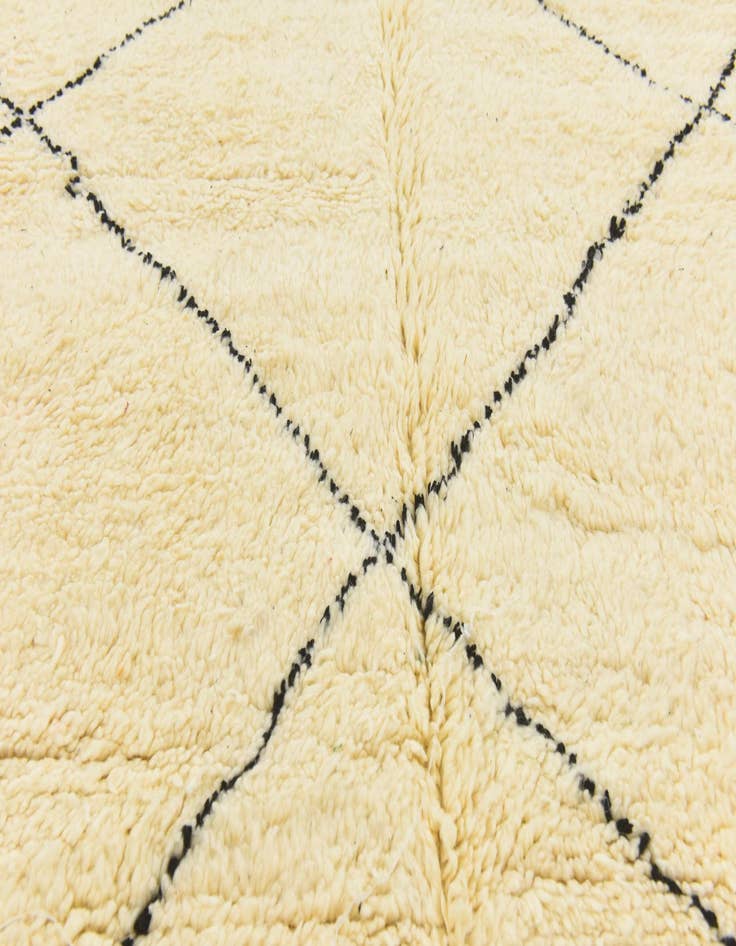 Detail image of 6' 8 x 9' 8  Hand Knotted Moroccan Wool Rug