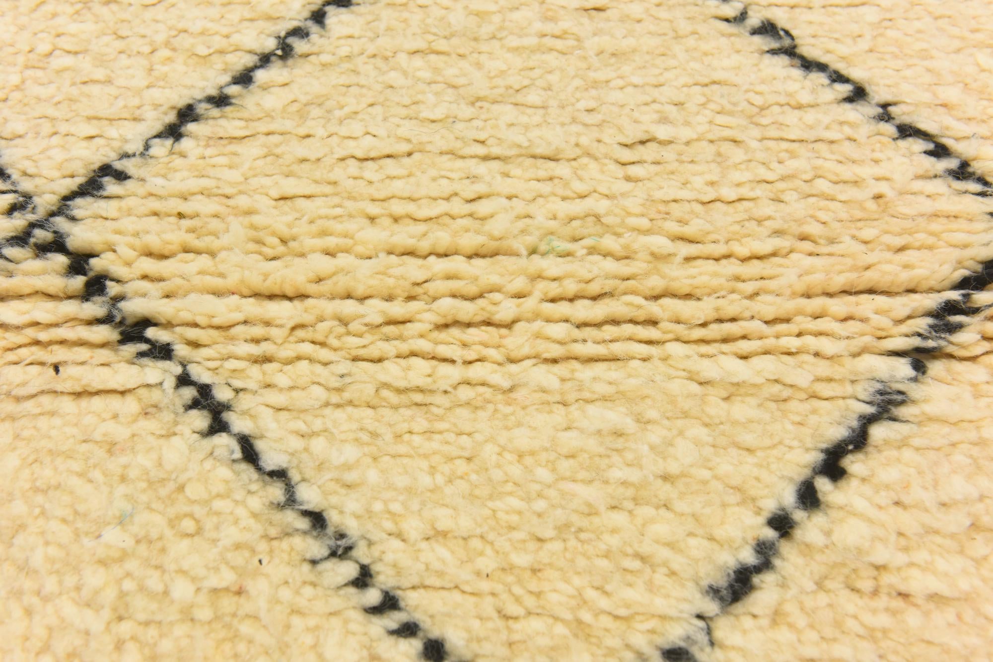 3' x 4' 10 Hand Knotted Moroccan Wool Rug