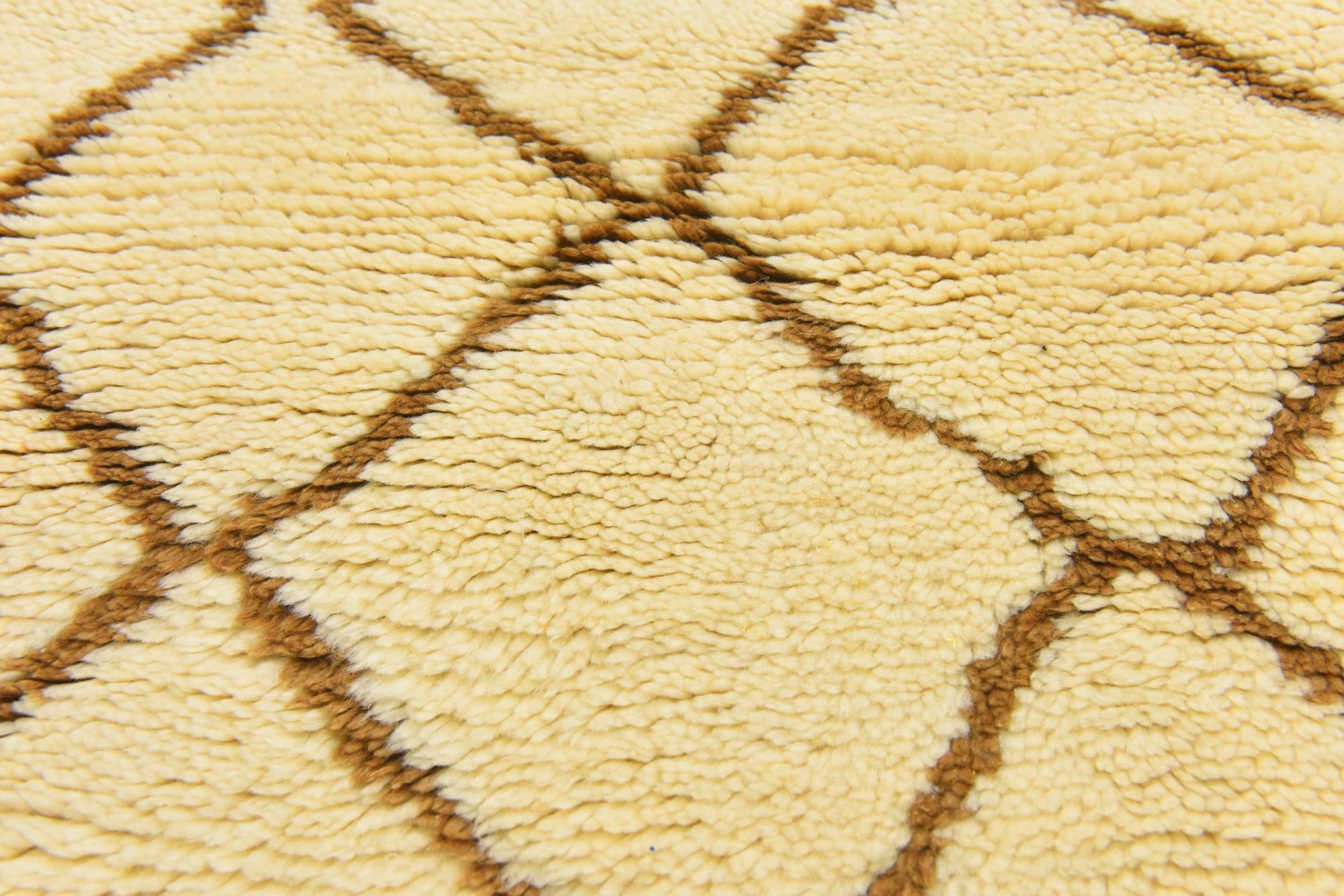 2' 10 x 5' 2 Hand Knotted Moroccan Wool Rug