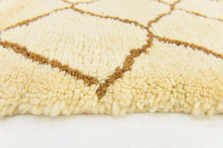 2' 10 x 5' 2 Hand Knotted Moroccan Wool Rug