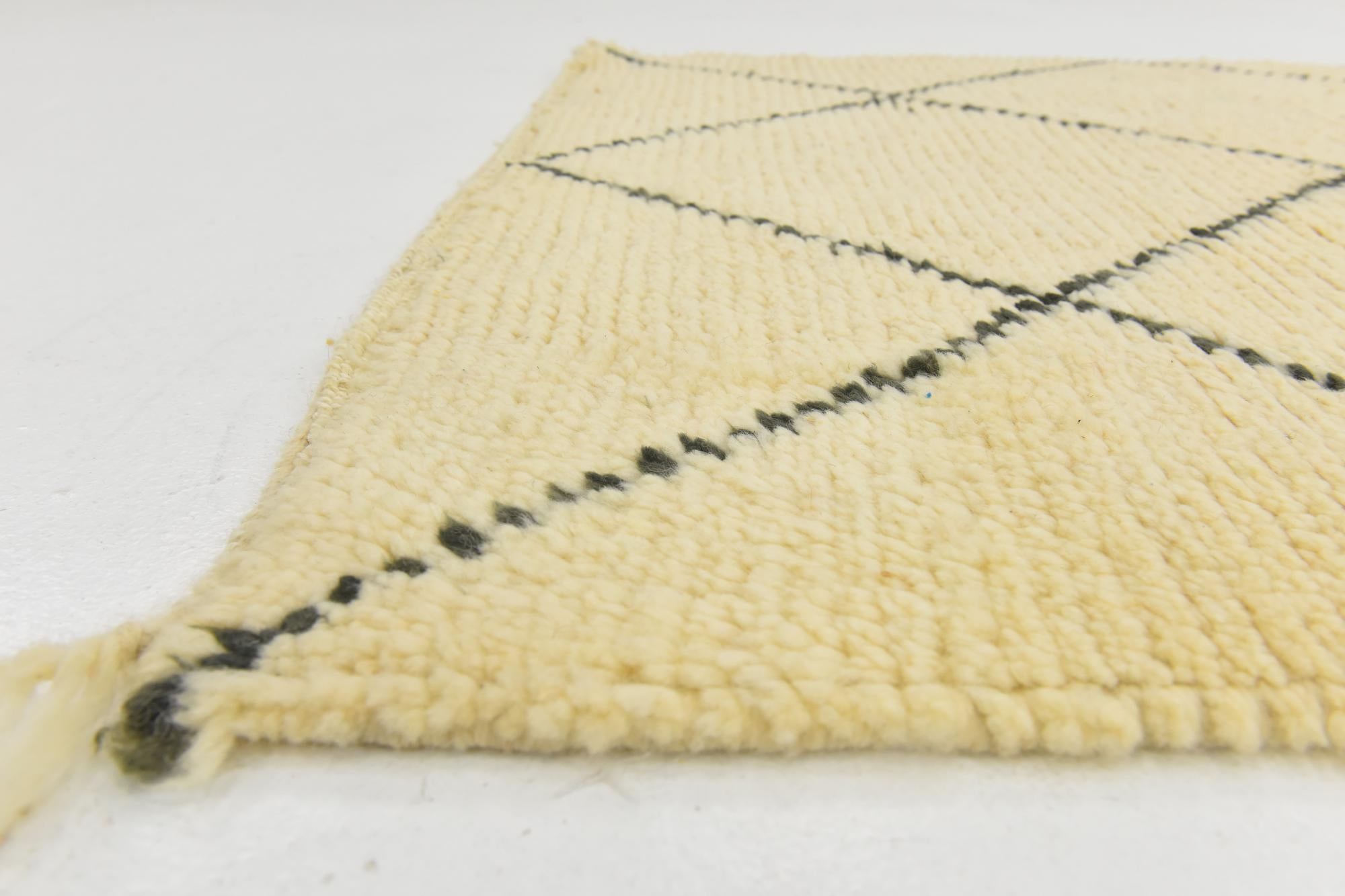 3' 1 x 4' 11 Hand Knotted Moroccan Wool Rug