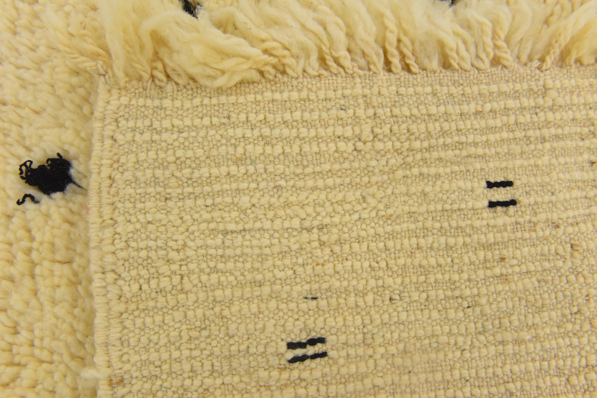 2' 10 x 4' 10 Hand Knotted Moroccan Wool Rug