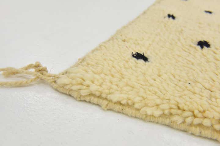 2' 10 x 4' 10 Hand Knotted Moroccan Wool Rug