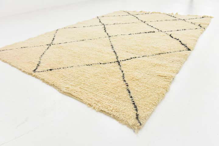 5' 9 x 8' 2 Hand Knotted Moroccan Wool Rug