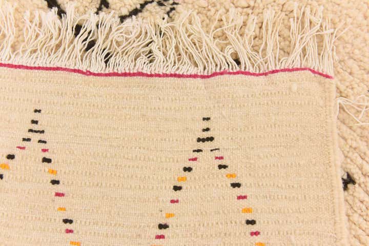 5' 3 x 8' 2 Hand Knotted Moroccan Wool Rug