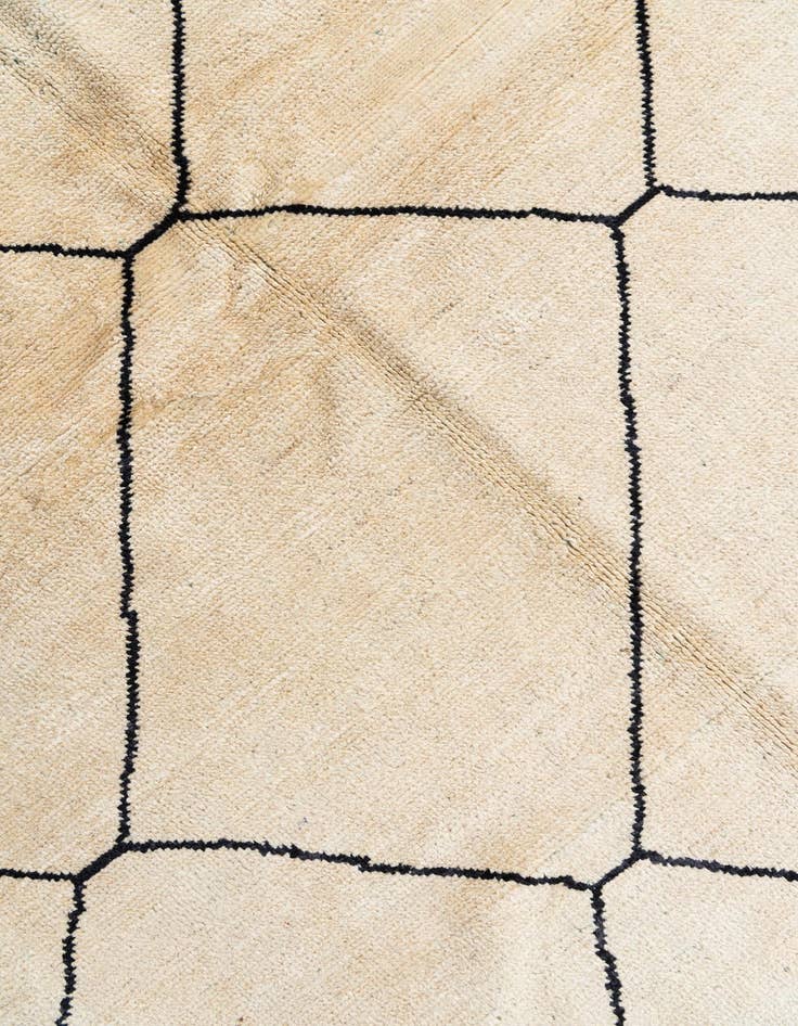 Detail image of 5' 5 x 8'  Hand Knotted Moroccan Wool Rug