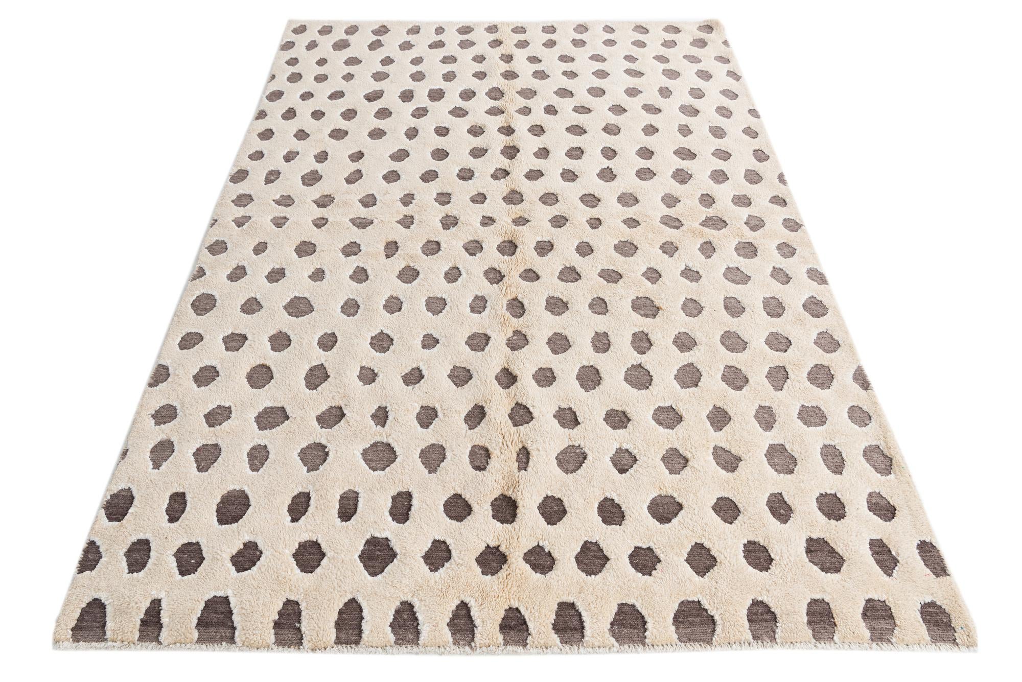 5' 5 x 7' 9 Hand Knotted Moroccan Wool Rug