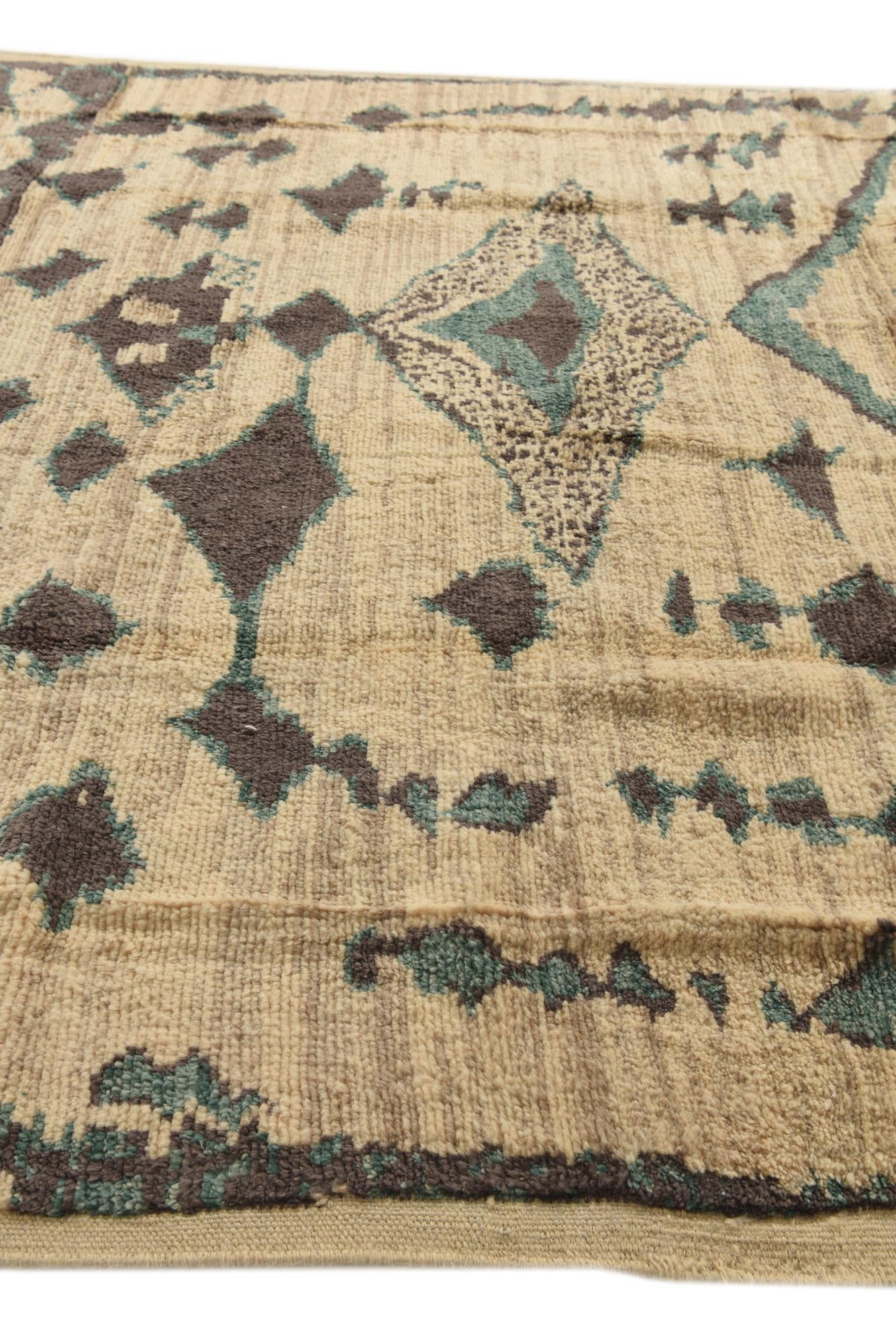 8' x 10' 5 Hand Knotted Moroccan Wool Rug